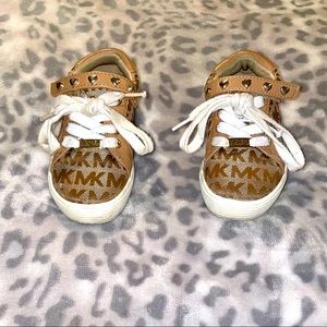 Micheal Kors Toddler Girl Size 7 Sneaker With Strap Pre Owned MK Cute Shoes
